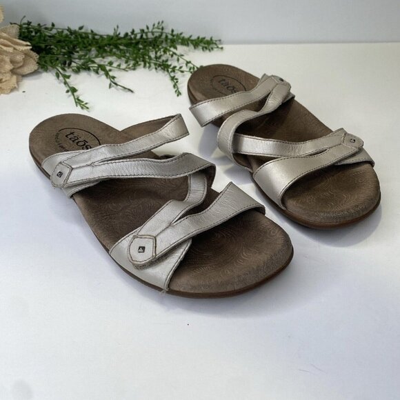 Taos Double U Leather Strappy Slide Sandals Size 9M in Silver Colorway - Picture 1 of 10